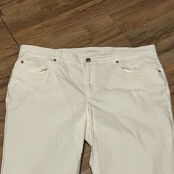 Eileen Fisher white straight leg organic cotton jeans - Picture 4 of 10